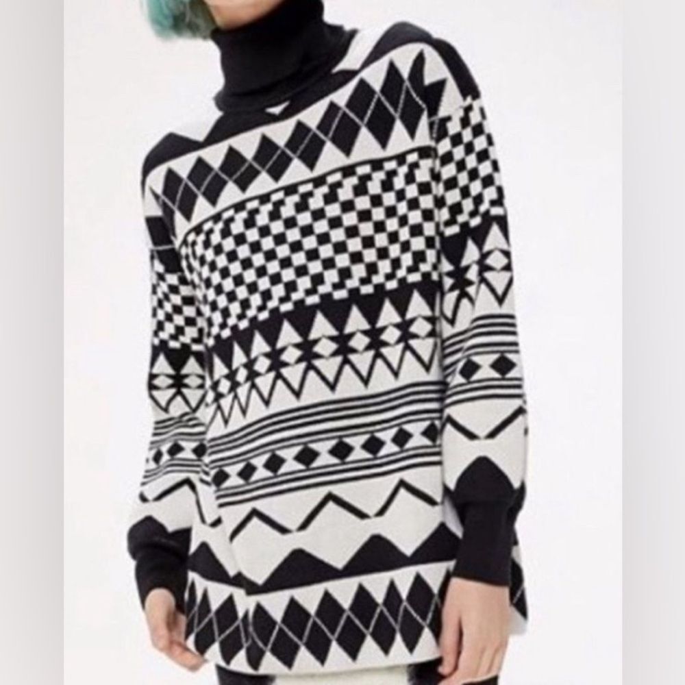 Urban Outfitters Black & Cream Geometric Print Oversized Knit Turtleneck M Fall